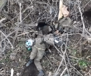 皇冠信用网会员_数十名俄军吞枪自杀皇冠信用网会员,多名女兵被炸死!用枪爆头会有痛苦吗?