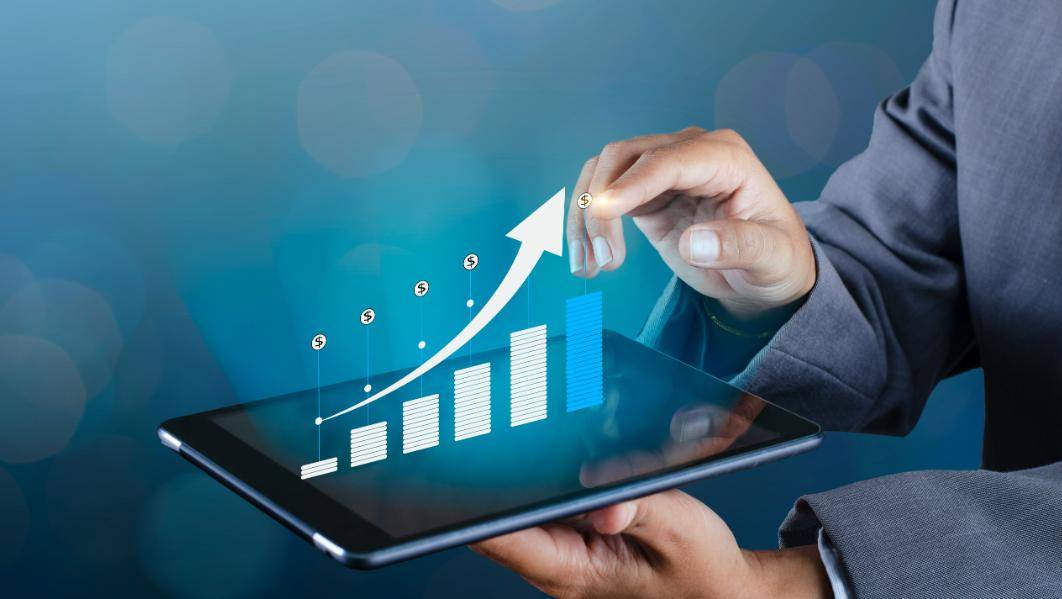 皇冠信用网怎么代理_现在A股市场就像个压紧的弹簧皇冠信用网怎么代理,随时可能“砰”的一下爆发!