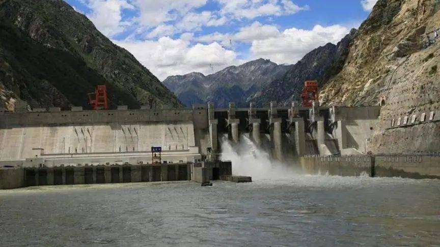 皇冠信用网登1_中方力挺巴基斯坦皇冠信用网登1，王毅警告印度：后果自负！克什米尔冲突再升级，中国呼吁和平解局