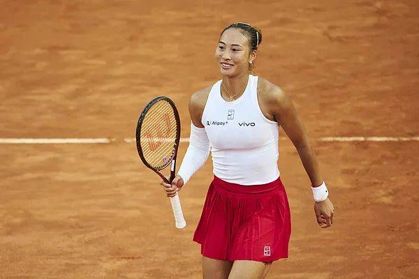 mos011皇冠开户网址_痛失好局!郑钦文1比2惜败高芙mos011皇冠开户网址,无缘决赛