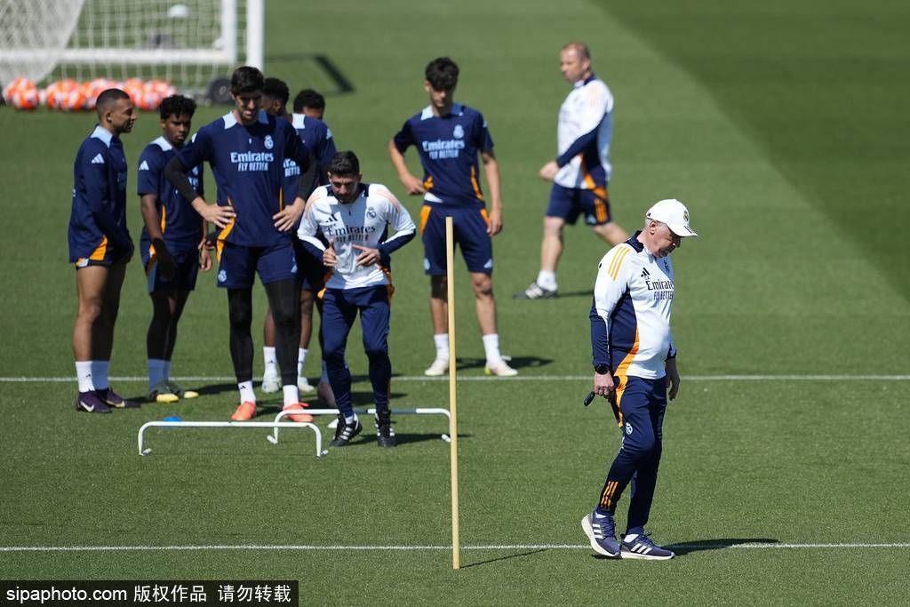 CBA比分
_皇马未来基石CBA比分
!安切洛蒂临别“泄密”:他就是下一个阿森西奥!