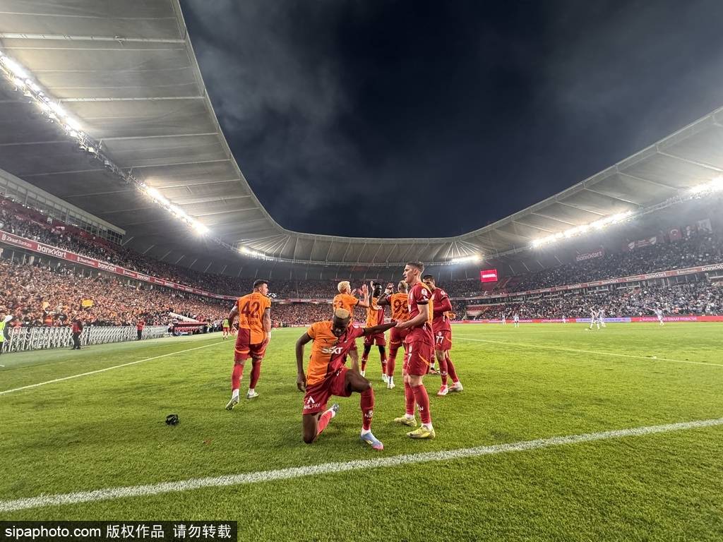 体育皇冠信用网_36球神锋奥斯梅恩亮绿灯体育皇冠信用网!曼联这次真能砸下“黑豹”补强锋线?