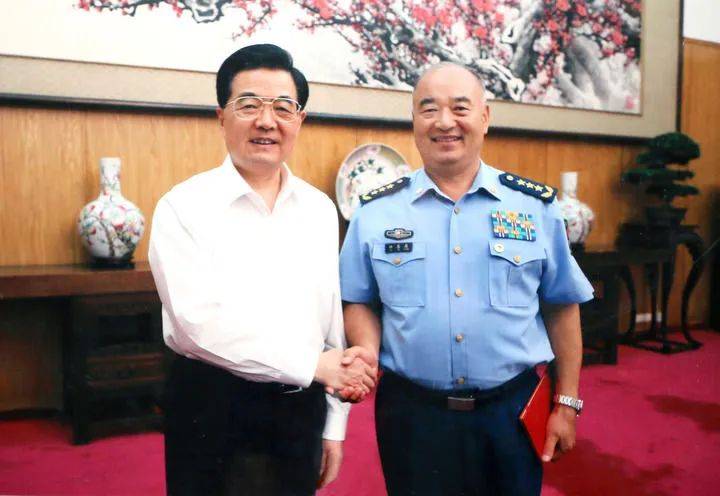 如何代理皇冠信用网_许其亮同志生平照片