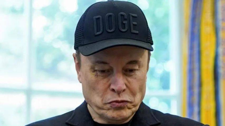 皇冠信用网注册_最后一刻皇冠信用网注册,马斯克对2.5亿人发誓,特朗普将付出惨痛代价!美国乱套了