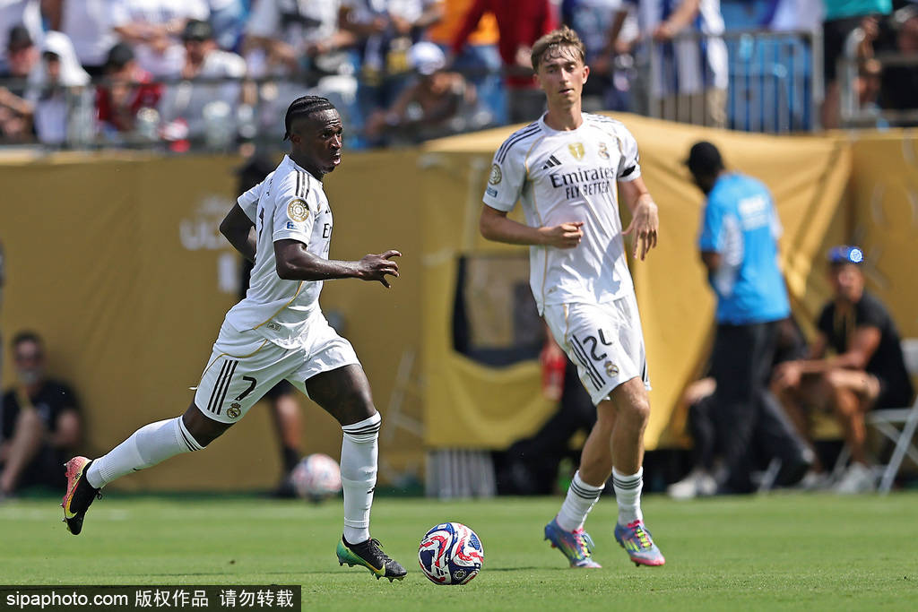 皇冠盘_19岁天才中场引爆皇马巴萨争夺战皇冠盘!未来之星的选择困局