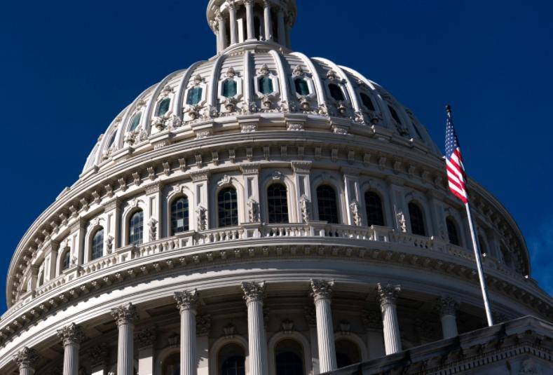 皇冠足球管理平台出租_惊险通过!51比48皇冠足球管理平台出租,美国国会通过特朗普提案,美媒斥其将世界霸权拱手让给中国