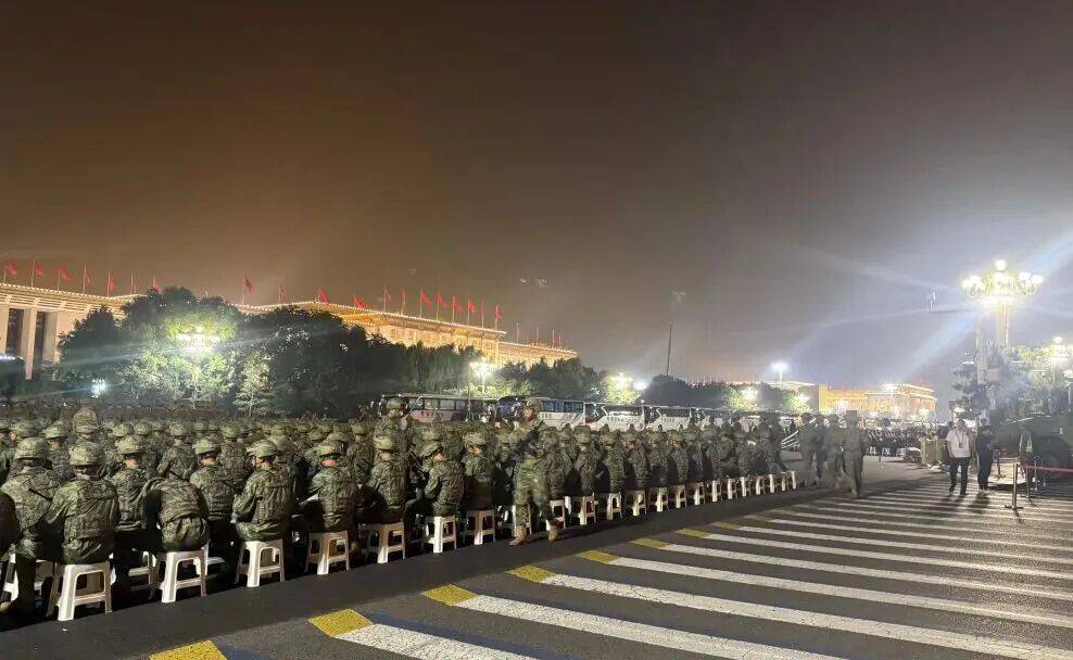 电竞足球-42H GG联赛(2 × 4分钟)_此时此刻的天安门广场