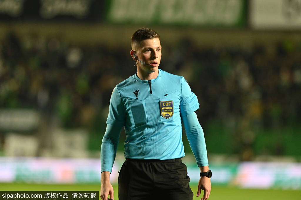 塞尔维亚vs英格兰足球_鲁希转会韦斯特鲁告吹:尤文图斯的战术困局与未来展望