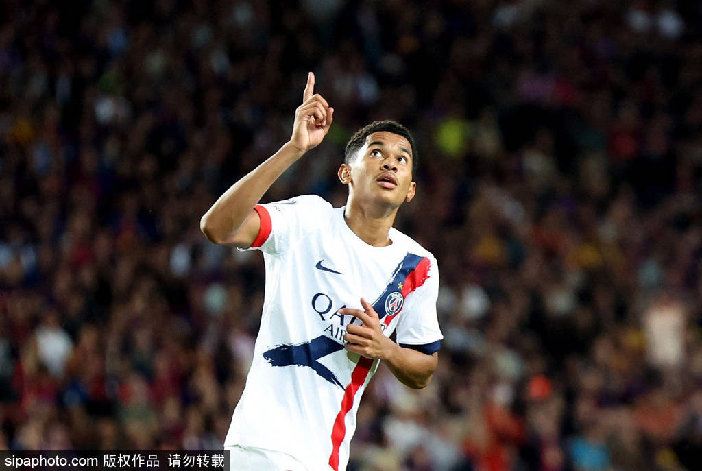 怎么申请皇冠信用網代理_欧冠-费兰建功拉莫斯第90分钟绝杀 巴黎客场2-1逆转巴萨