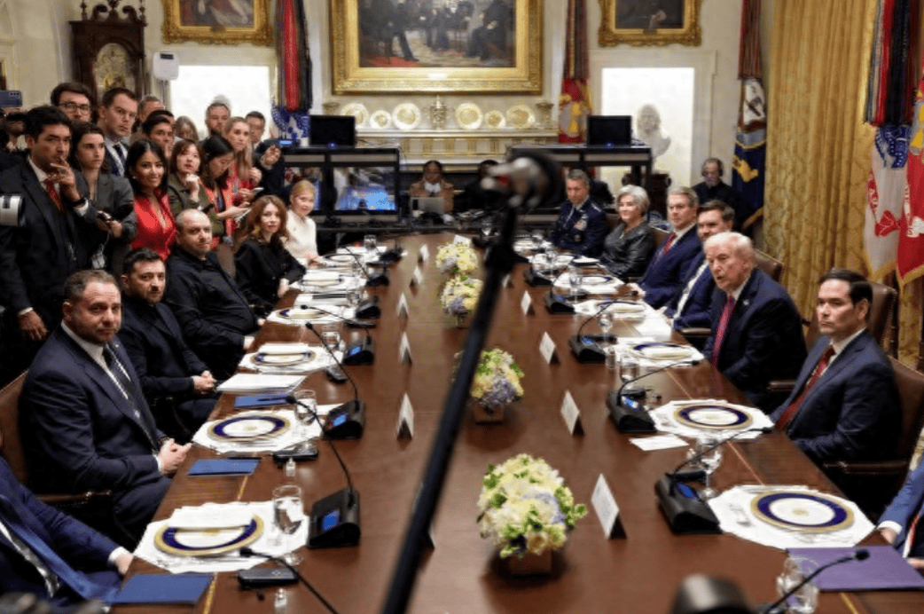 皇冠信用网注册
_美俄总统会晤黄了?两国外长推迟会面皇冠信用网注册
,特朗普:不完全排除乌克兰获胜