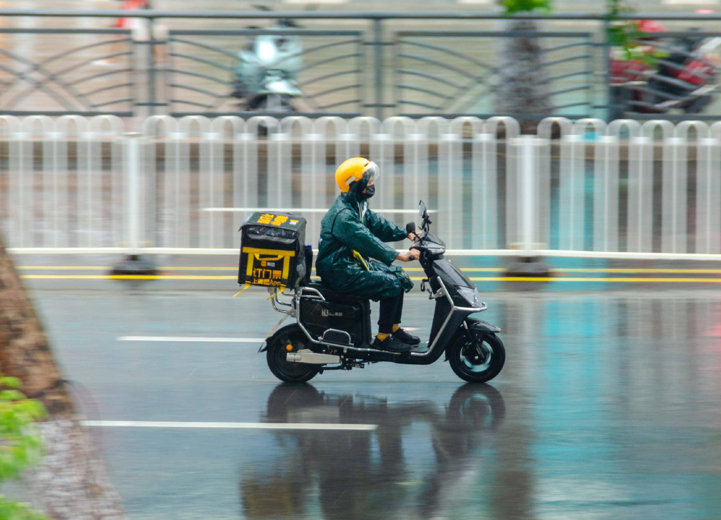 皇冠信用网
_你的外卖小哥皇冠信用网
，是一名儿科医生