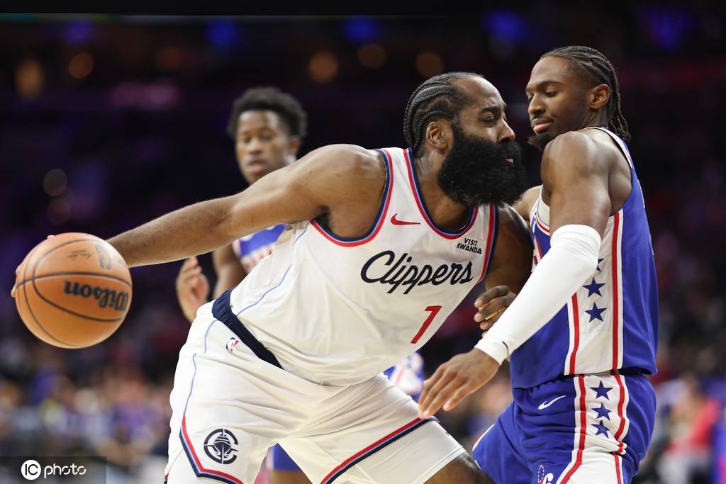 2026美加墨足球世界杯
_马克西39+6哈登28+6+5 76人末节逆转险胜快船