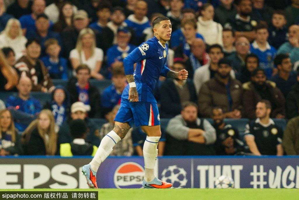 皇冠信用网会员申请
_切尔西0-0战平巴萨:恩佐进球被吹皇冠信用网会员申请
,查洛巴越位干扰成关键