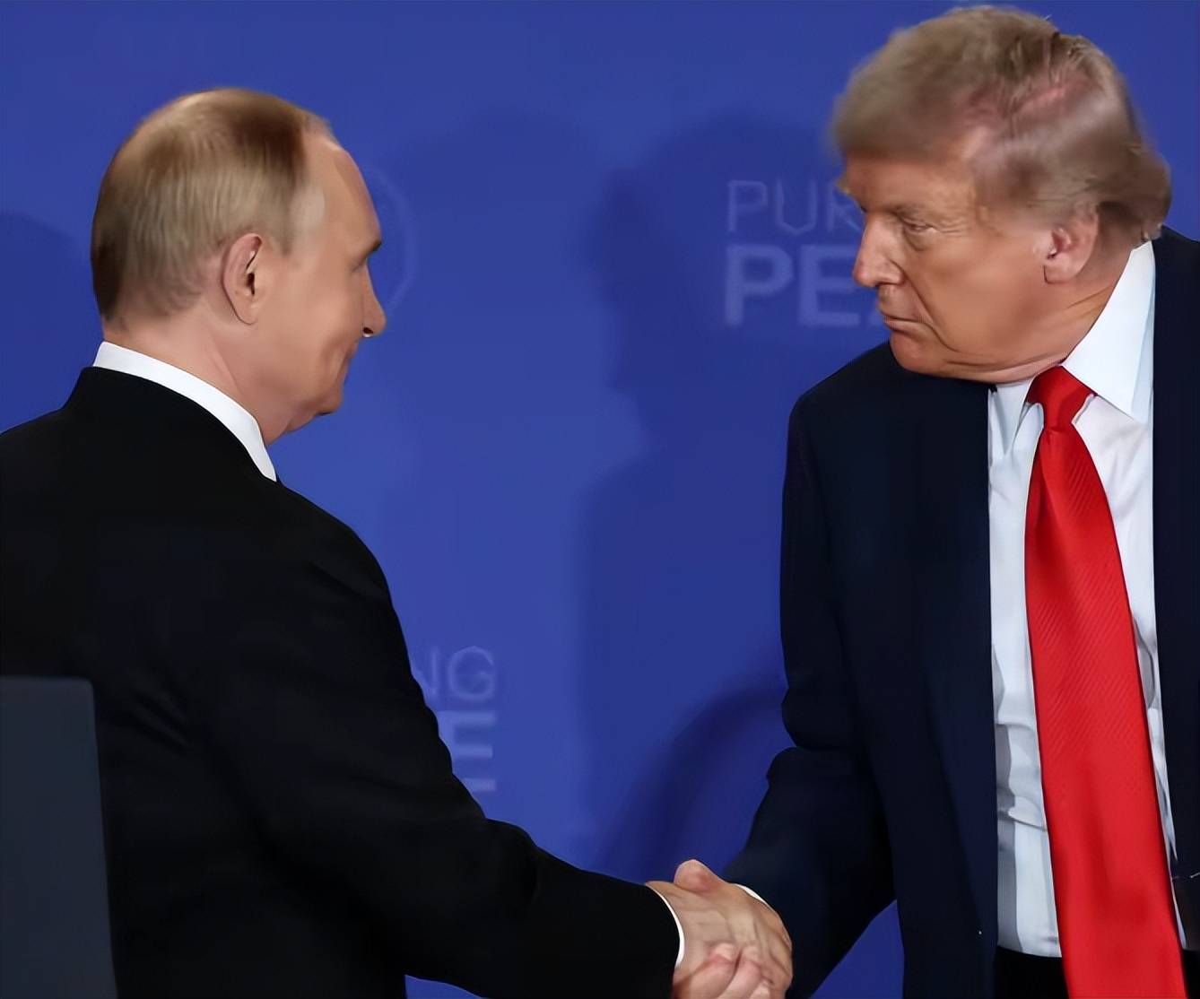 巴塞罗那足球
_结束了！泽连斯基发表全国讲话巴塞罗那足球
，28条砍至19条换和平，乌克兰人狂欢：终于不用提心吊胆