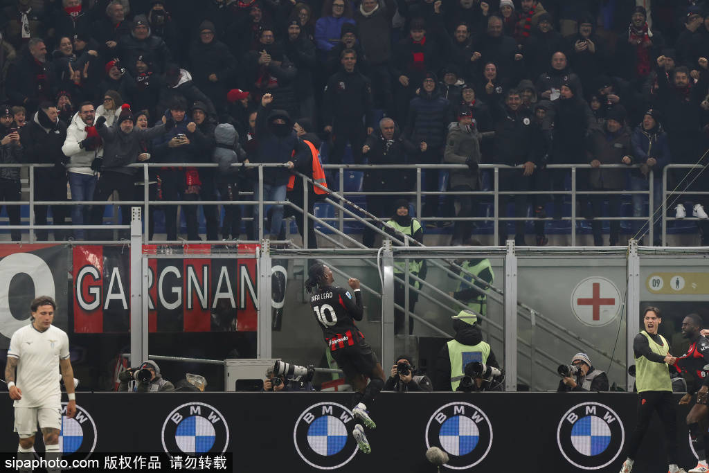 皇冠信用登1
_AC米兰签下阿里萨拉:300万欧元背后的故事与未来展望