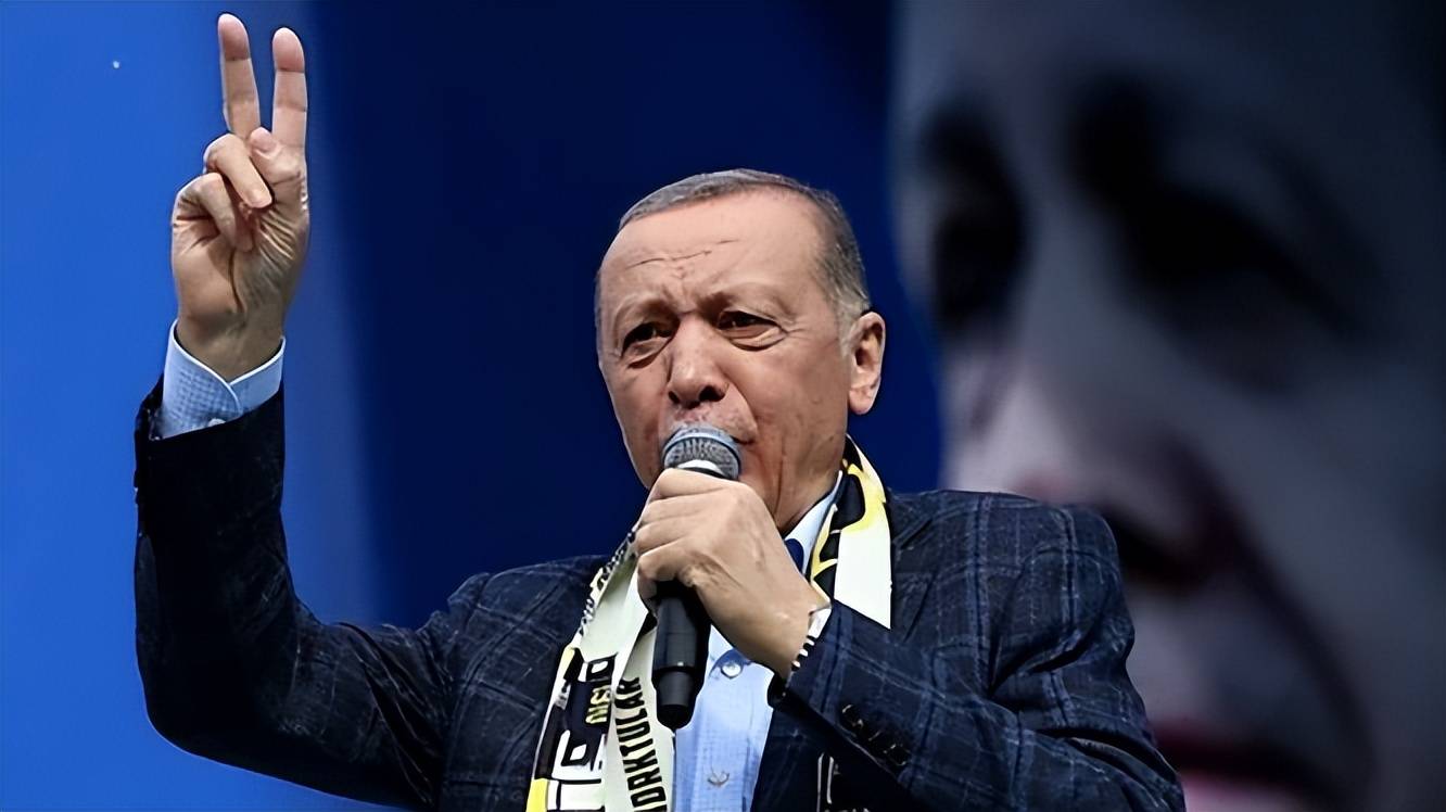 皇冠信用登1
_乌克兰墙倒众人推？俄乌冲突即将落幕之际皇冠信用登1
，俄油轮在黑海再次遭袭，土耳其总统：不能容忍