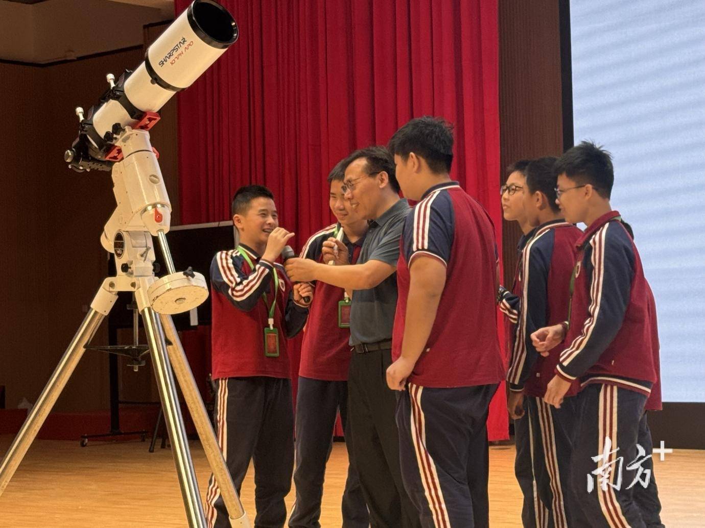 2026世界杯需要熬夜吗
_1500名青少年筑梦星空2026世界杯需要熬夜吗
，第八届湾区青少年天文嘉年华启幕