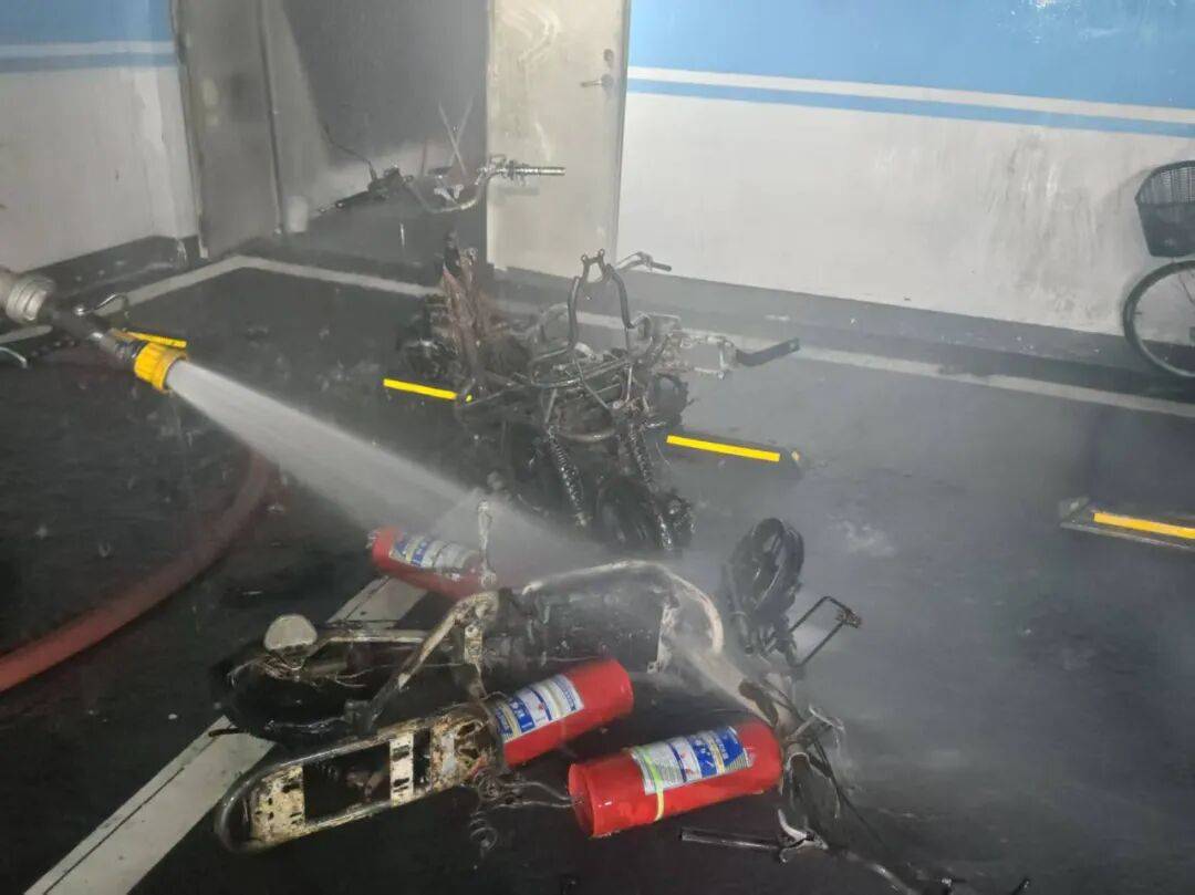 皇冠体育App下载
_集中曝光皇冠体育App下载
！郑州市2025年11月共发生13起电动自行车火灾！