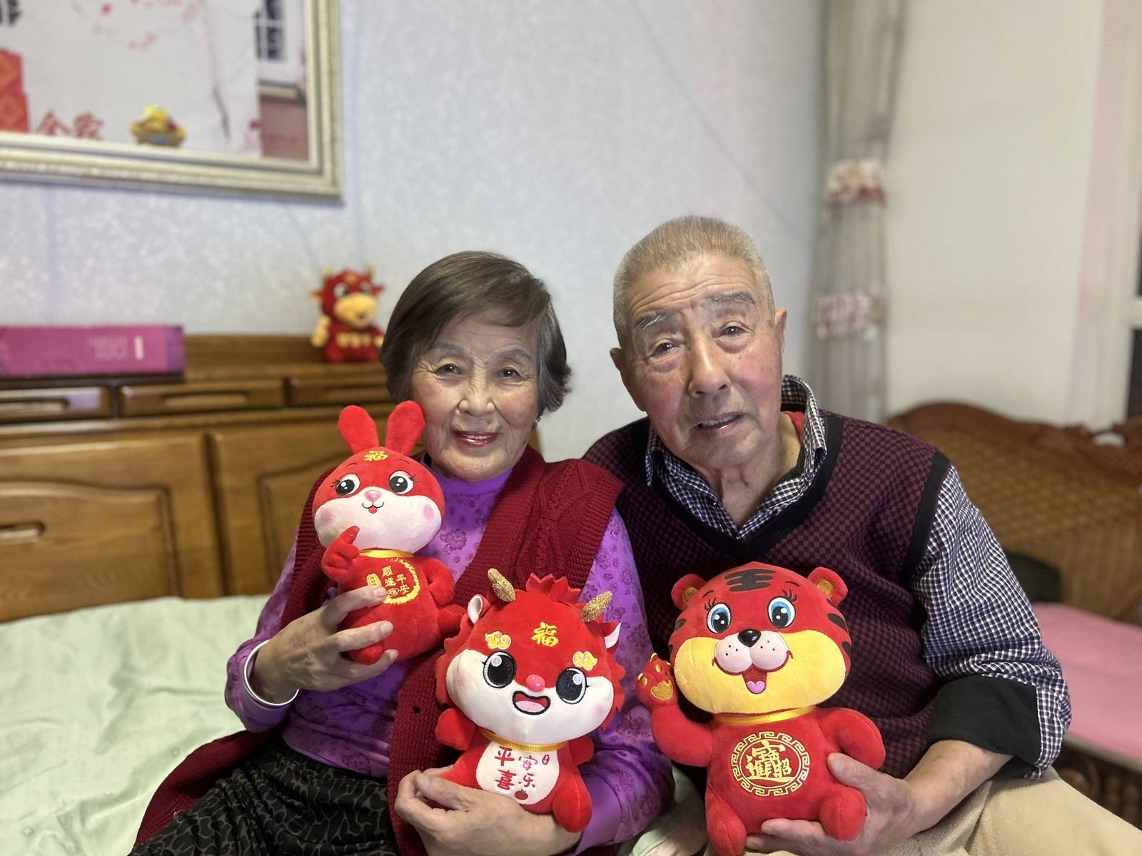 2026世界杯分组结果揭晓
_女子晒照对比奶奶自爷爷去世9个月后变化:再也不是时髦的老太太了2026世界杯分组结果揭晓
,评论区泪目