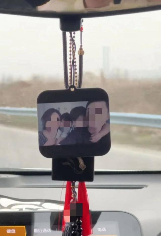 皇冠登1登2登3代理_妻儿三人被杀案受害者金手镯被剪断皇冠登1登2登3代理，失窃48克金首饰在货车上被找到，丈夫称案发数月前曾借5000元给嫌犯