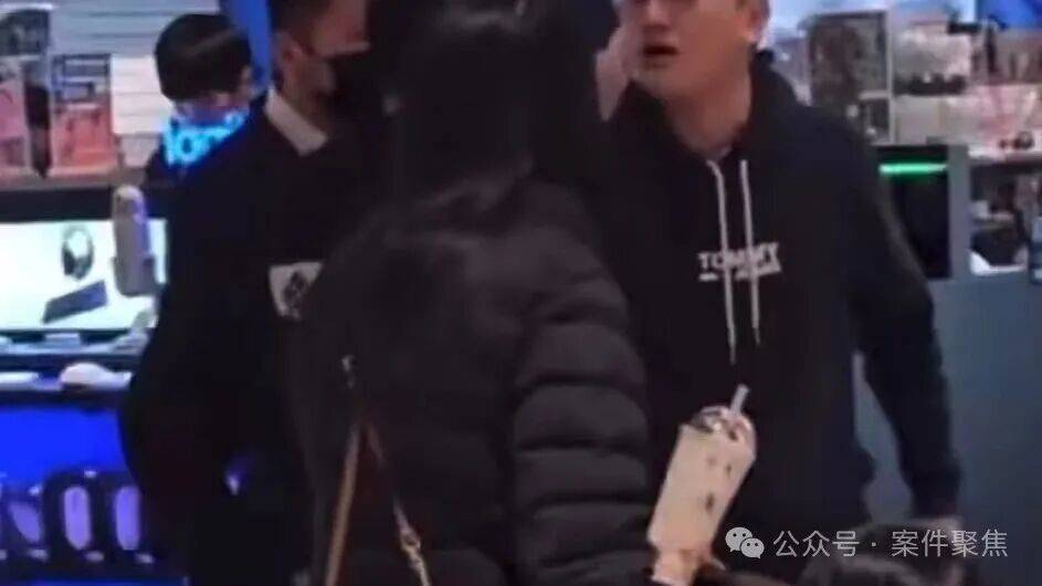 皇冠信用网登2代理申_上海地铁一男子被打10个耳光不还手皇冠信用网登2代理申!“被打还手即互殴”成历史