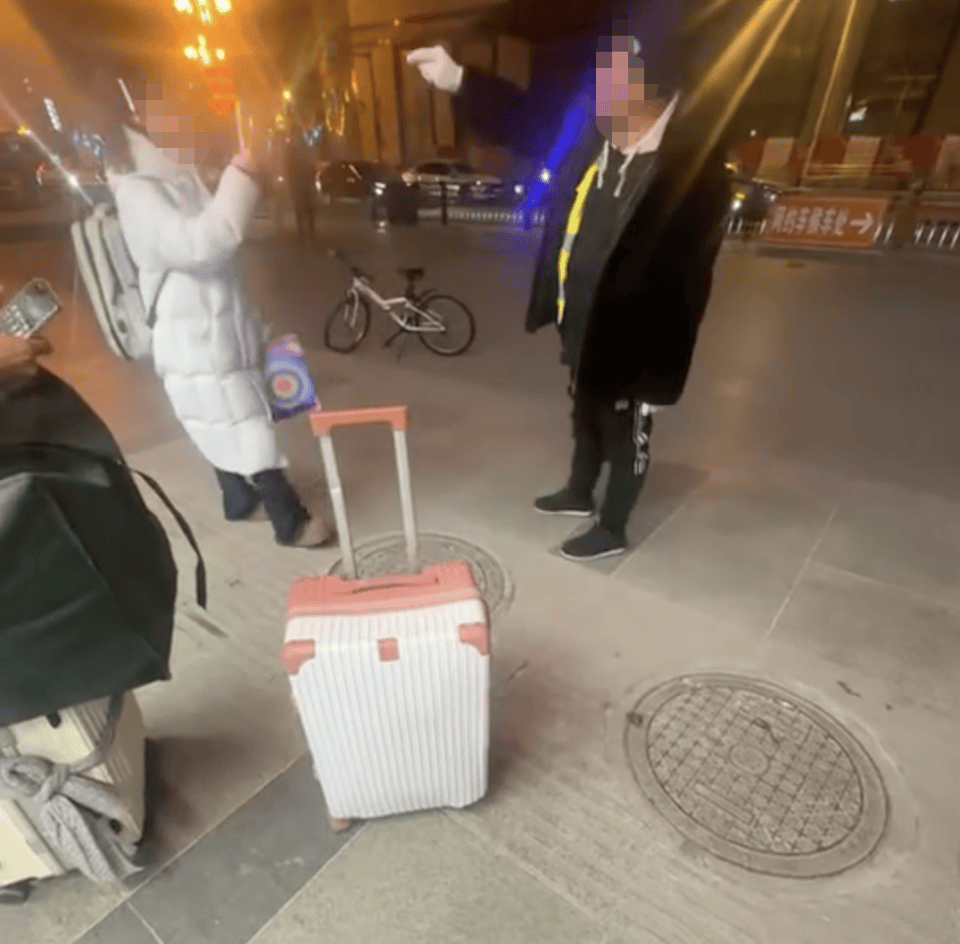 皇冠体育App下载_联合行动皇冠体育App下载,威胁学生的张某巍被拘