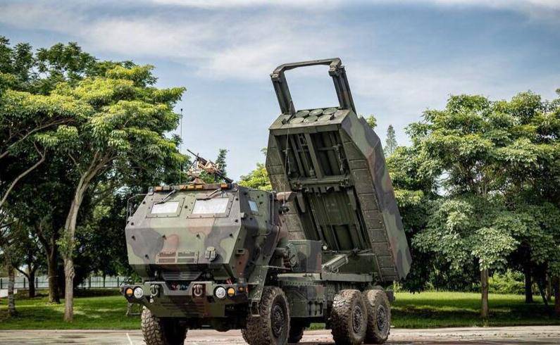 皇冠体育App下载_中国解放军释重磅信号！歼20首次亮剑台海皇冠体育App下载，将打瘫台军海马斯远火