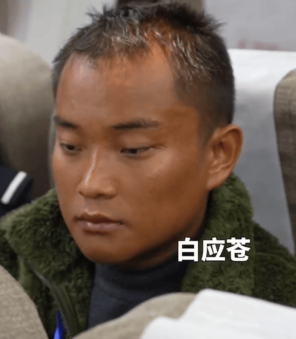 皇冠信用账号怎么开_四大电诈头目被押解回国皇冠信用账号怎么开，特写画面首次曝光