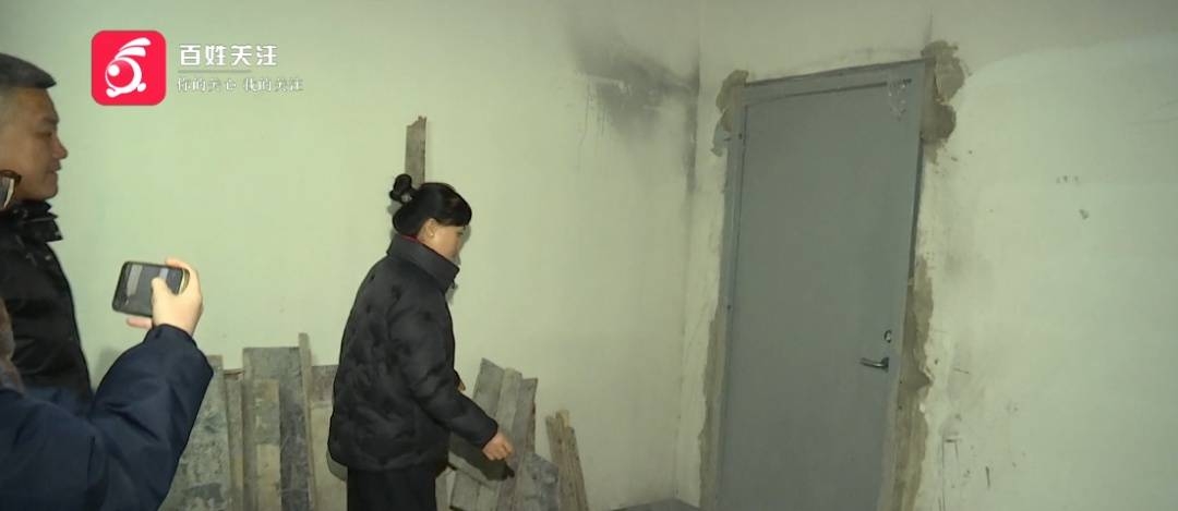 皇冠代理登3
_贵阳一小区停车场出现“暗门”皇冠代理登3
,打开后竟发现……业主:牵扯到33层楼住户的安全!