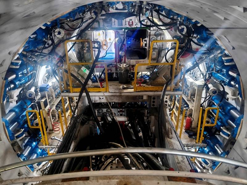 皇冠信用网如何注册 _早读｜特朗普称伊朗最高领袖哈梅内伊“已死”；伊朗宣布关闭霍尔木兹海峡