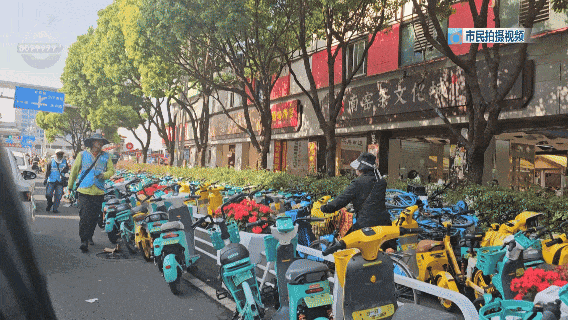 皇冠信用网在线开户_昆明一公园长期大门紧锁!有市民称已关闭6年皇冠信用网在线开户,管理方回应丨早读新闻4.8